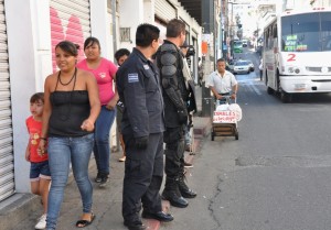 OPERATIVO EN LAS CALLES DE GUERRERO Y DEGOLLADO  (7)