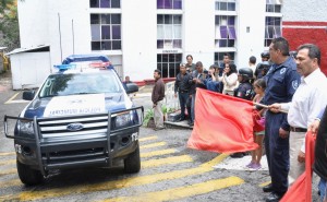 JMB en la Entrega de Patrullas 2014 a la Policía Preventiva (2)