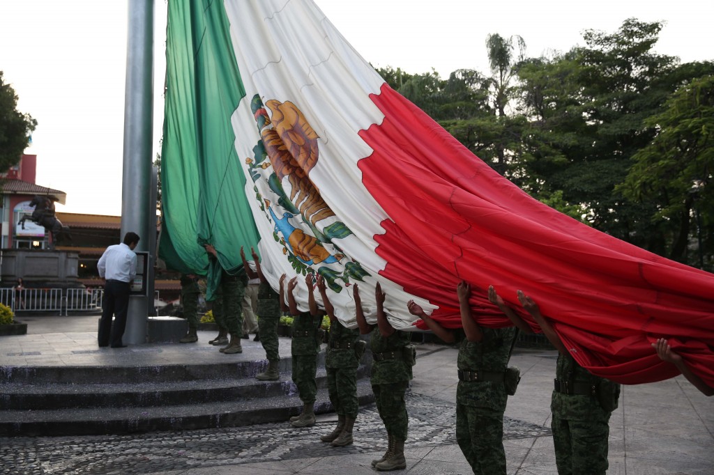 Izamiento de Bandera