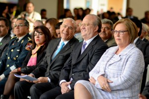 Graco firma carta intención OCDE y gobierno de Morelos003