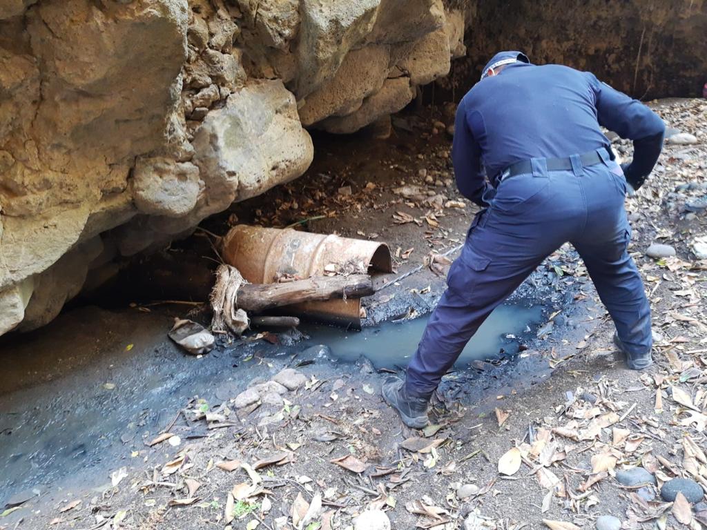 Recorren al interior de la Barranca conocida como la Once en