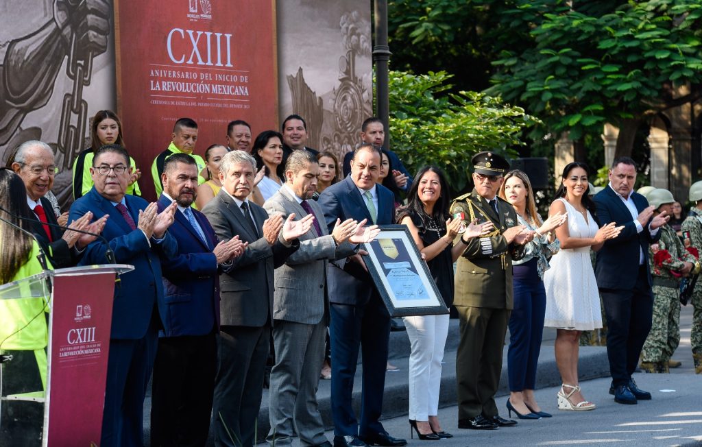 Conmemora Cuauhtémoc Blanco Con Reconocimientp A Deportistas Y Desfile Cxiii Aniversario Del 7562